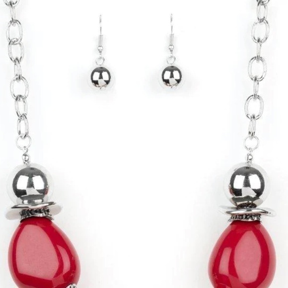 Red Paparazzi Necklace and earrings set. Vivid Vibes Red new with tags - Picture 4 of 4